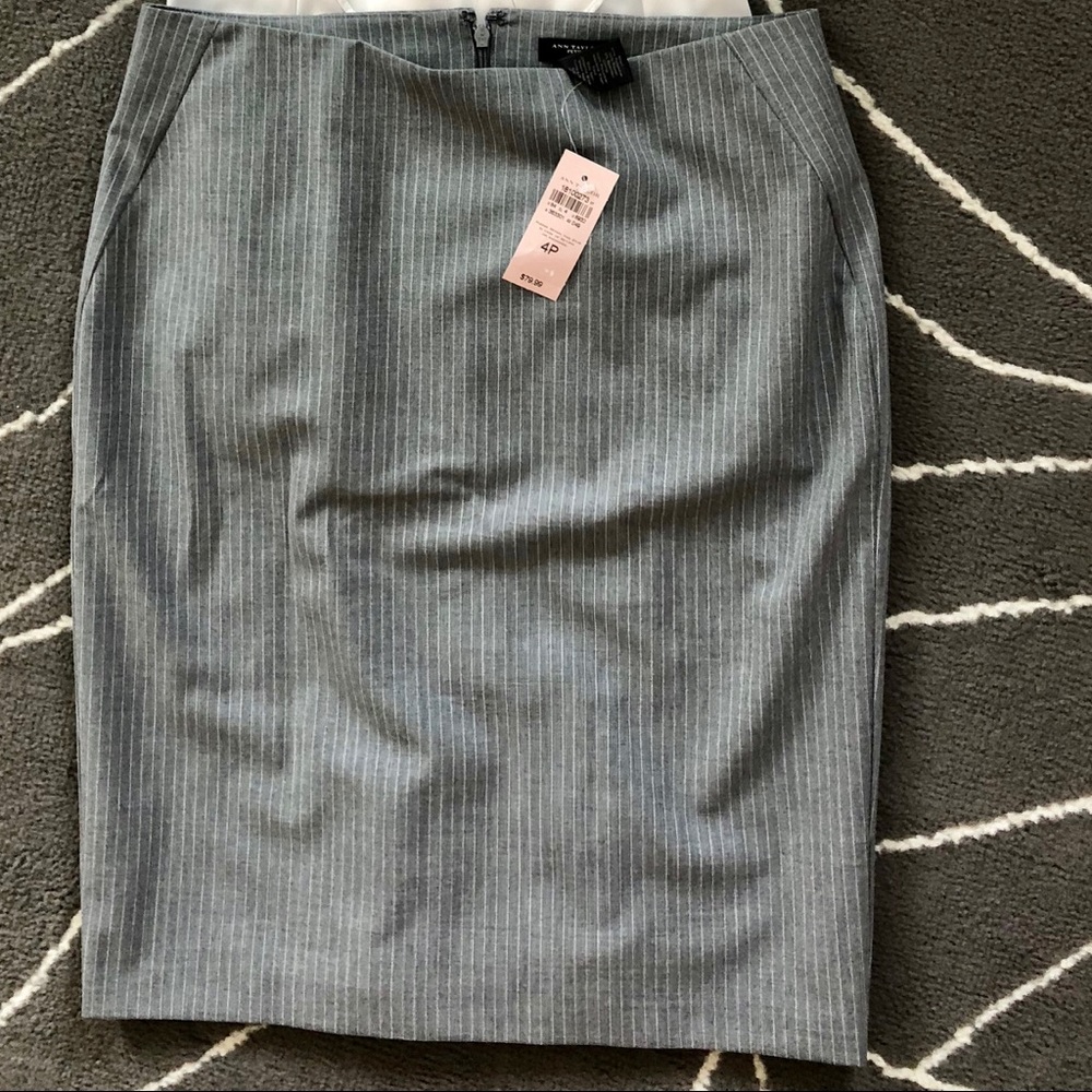 Ann taylor NWT grey ruffle pencil skirt 4p
